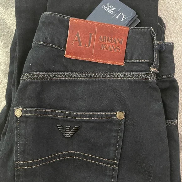 NWT Armani Skinny Slim Jeans Black Denim, Size 26 - Picture 3 of 9